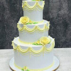 Marriage cake 32